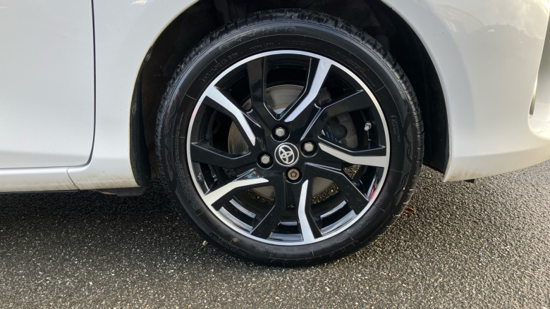 Toyota Yaris 1.5 Hybrid Excel 5dr CVT Hybrid Hatchback